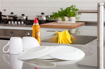 Giúp người tiêu dùng đề phòng ngộ độc thực phẩm mùa hè